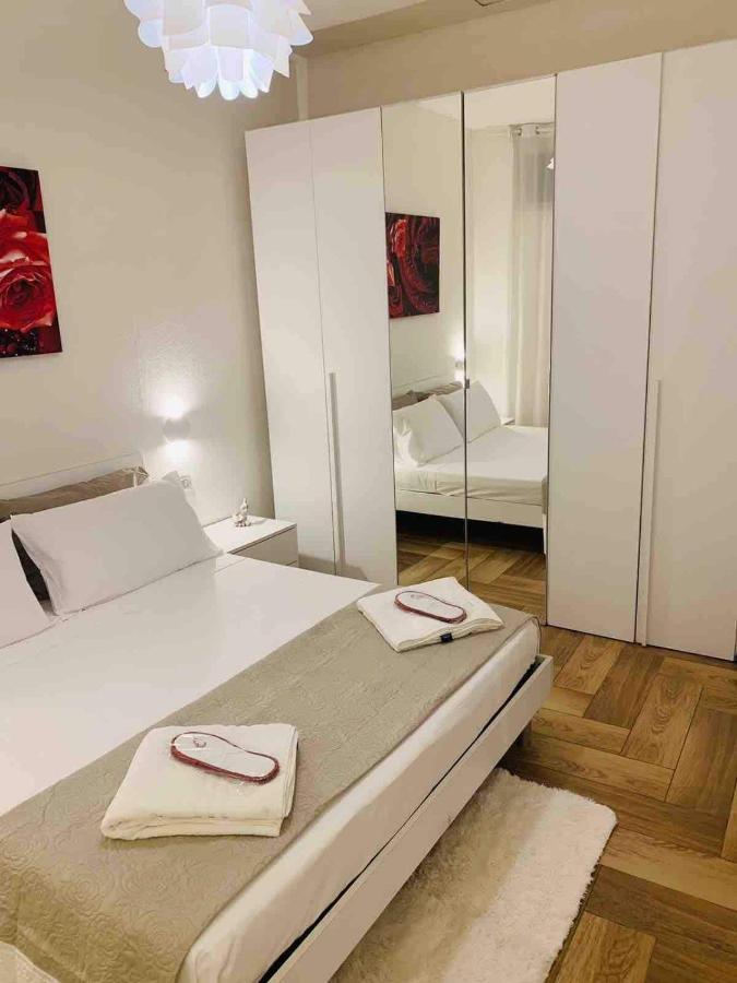 Dimora Napoli Centrale Apartment Luaran gambar