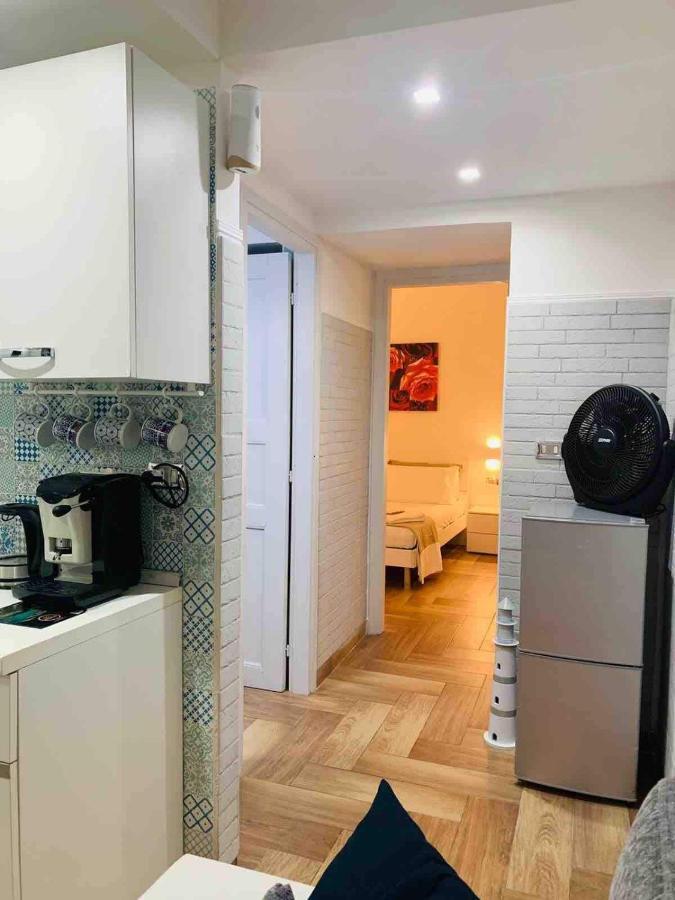 Dimora Napoli Centrale Apartment Luaran gambar