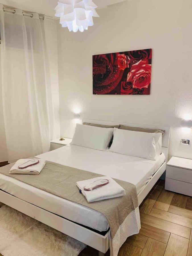 Dimora Napoli Centrale Apartment Luaran gambar